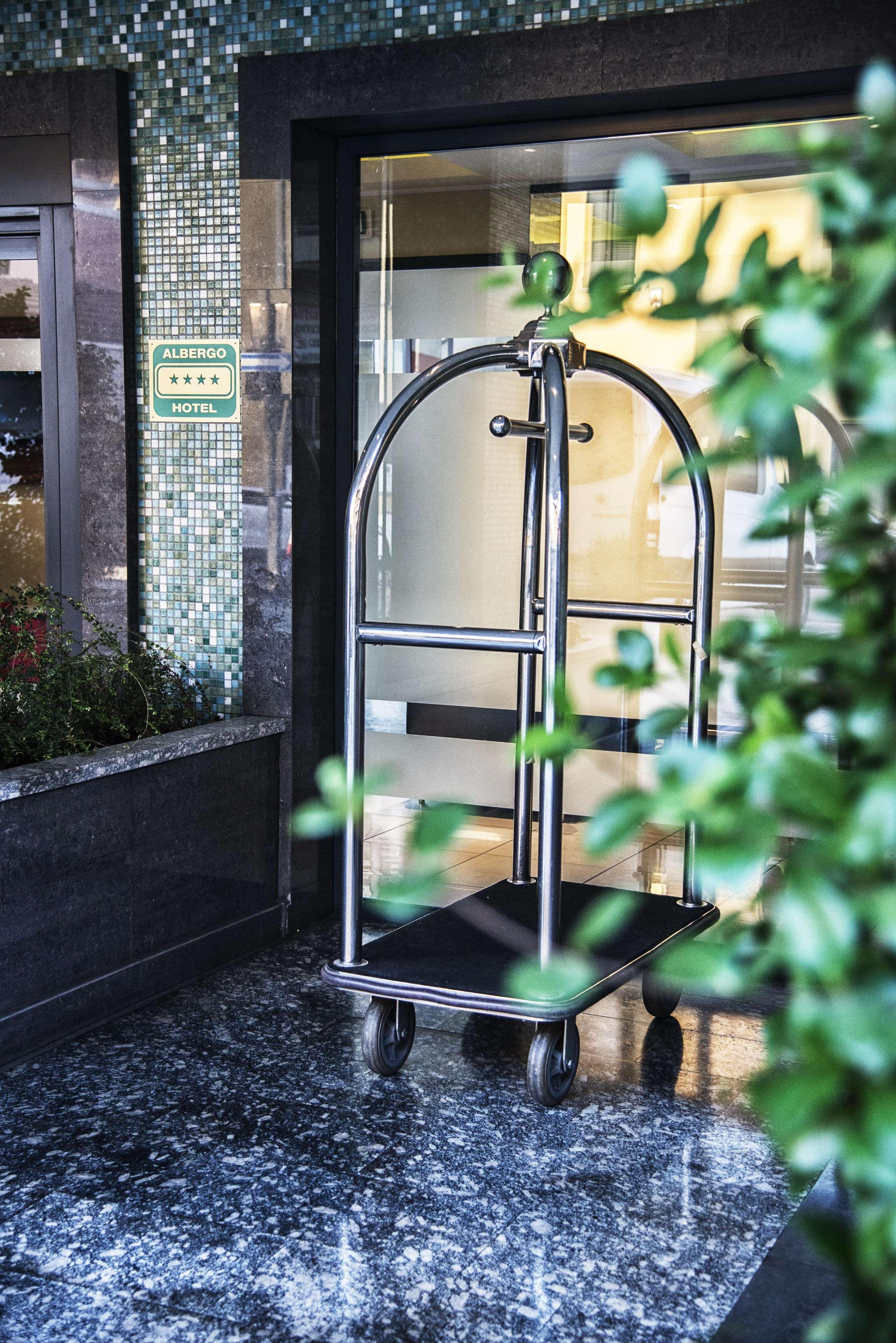 Acca Palace Hotel 4*